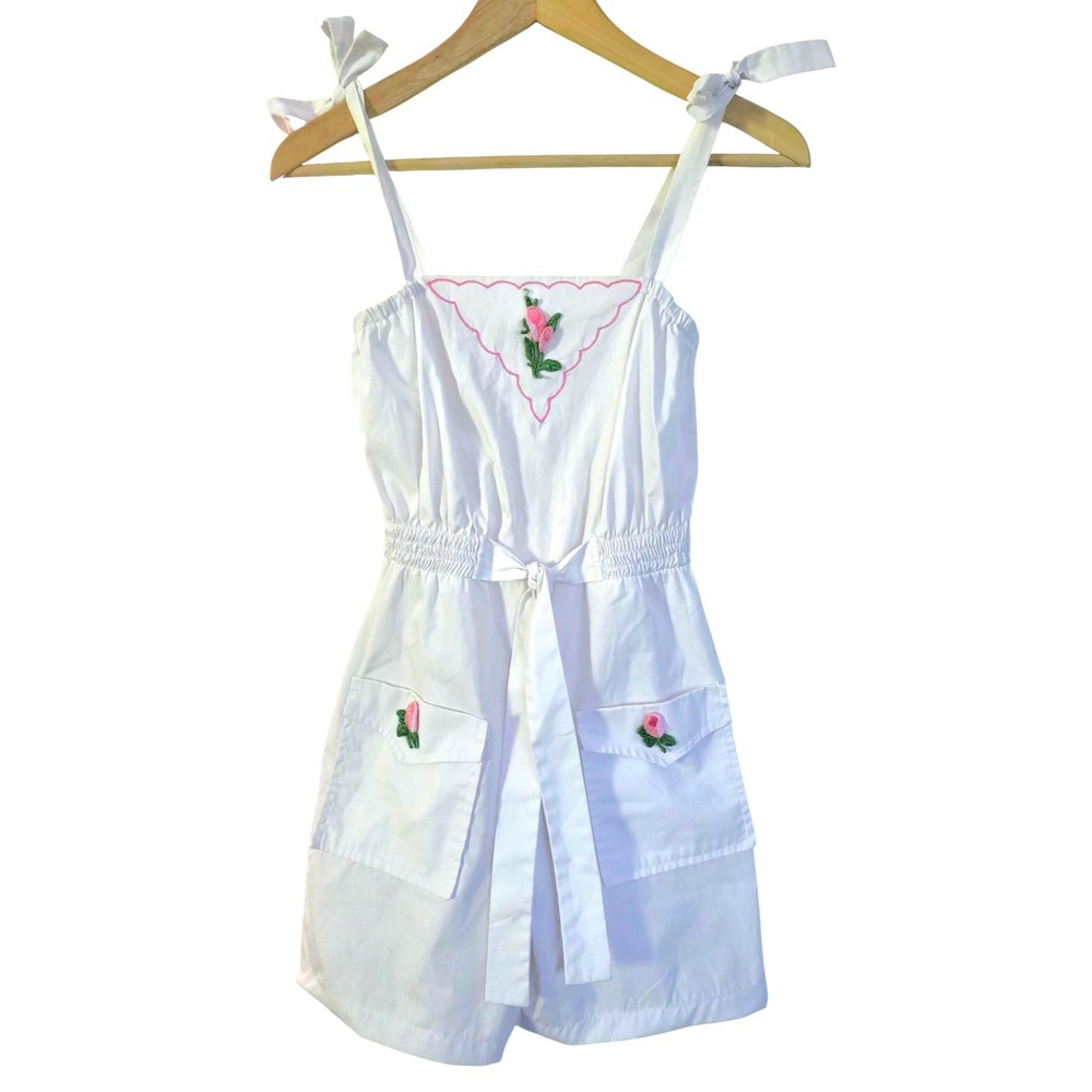 Vintage White Cottagecore Tie Straps Romper‎ with Floral Embroidery